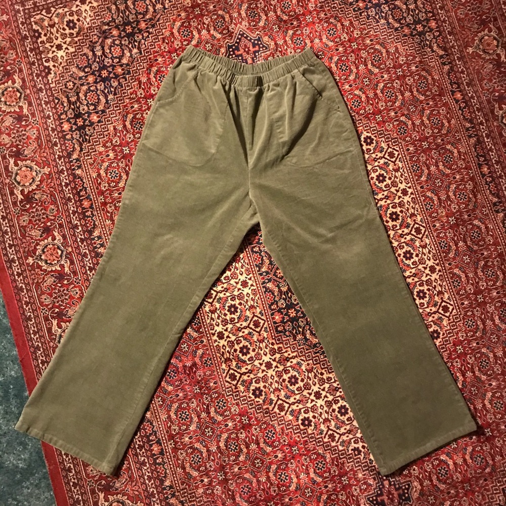 Vintage Green Corduroy Straight Leg Crop Pants
